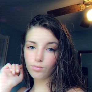 Meet your Posher, Ava